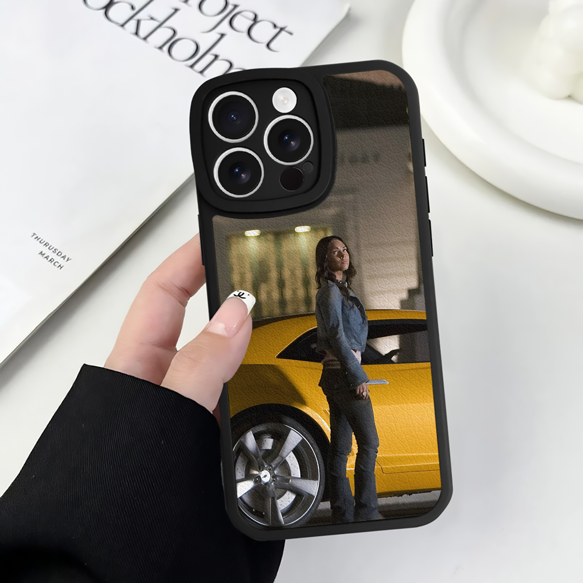 （画像用） Transformers トランスフォーマー 【iPhone 16シリーズ対応】シリコンスマホケース（レザー調） 材質：シリコン